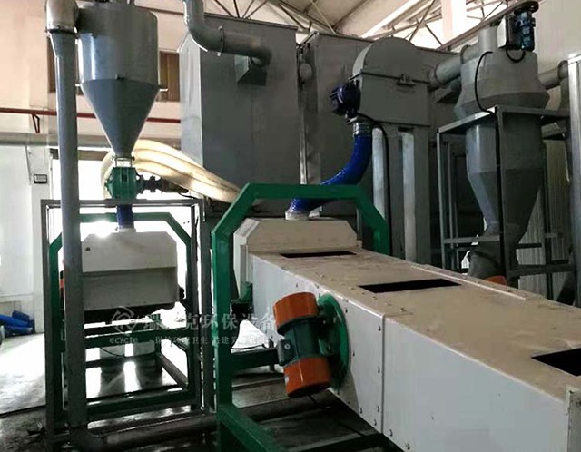 以報(bào)廢為推動 鋰電池回收設(shè)備的經(jīng)濟(jì)效益顯著